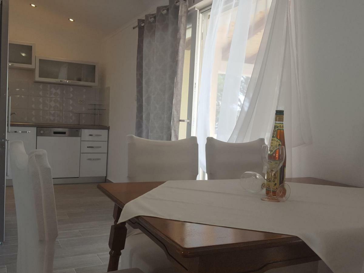 Apartmani Slavica 拉布 外观 照片