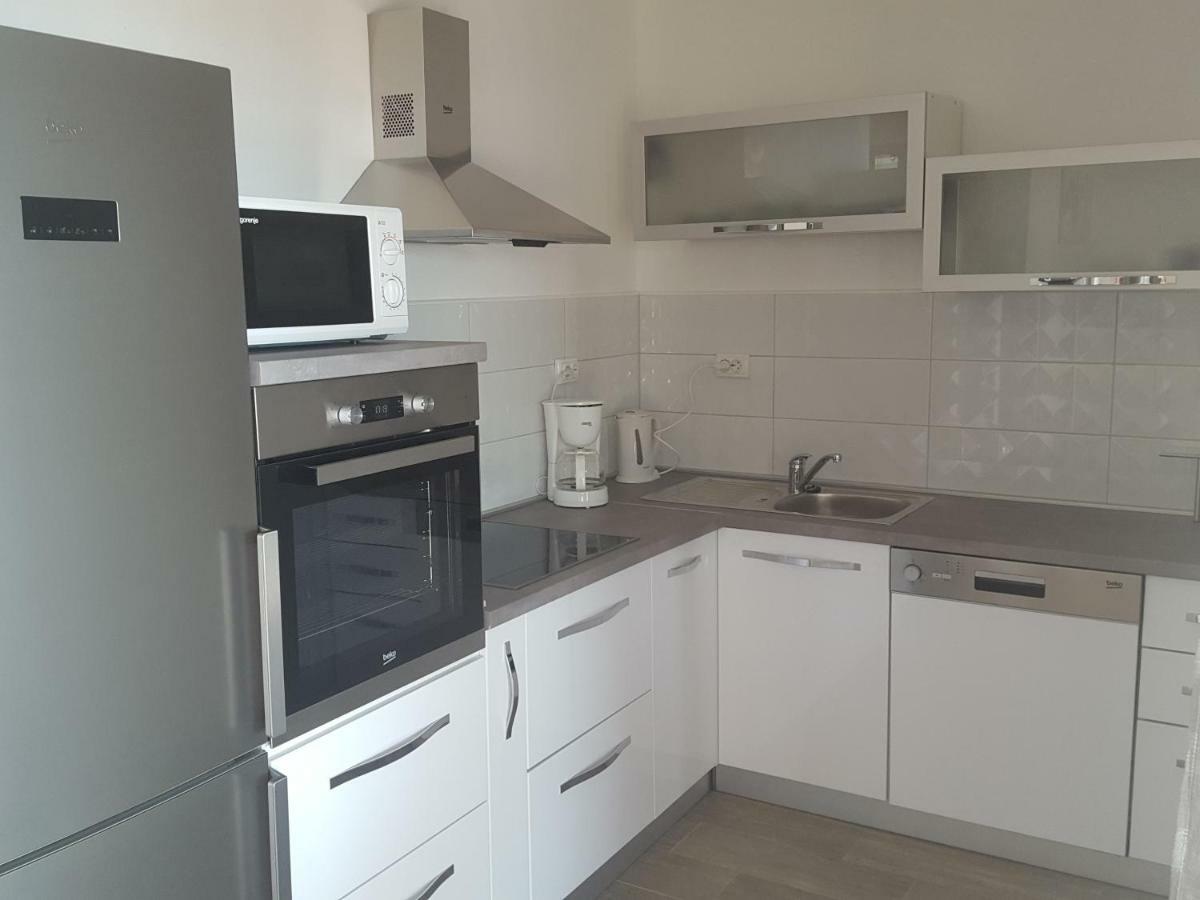 Apartmani Slavica 拉布 外观 照片