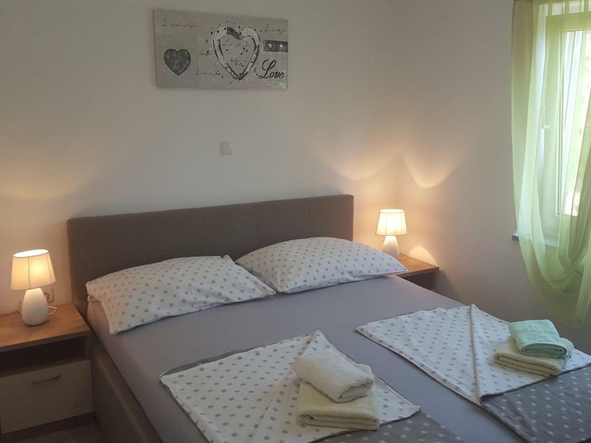 Apartmani Slavica 拉布 外观 照片