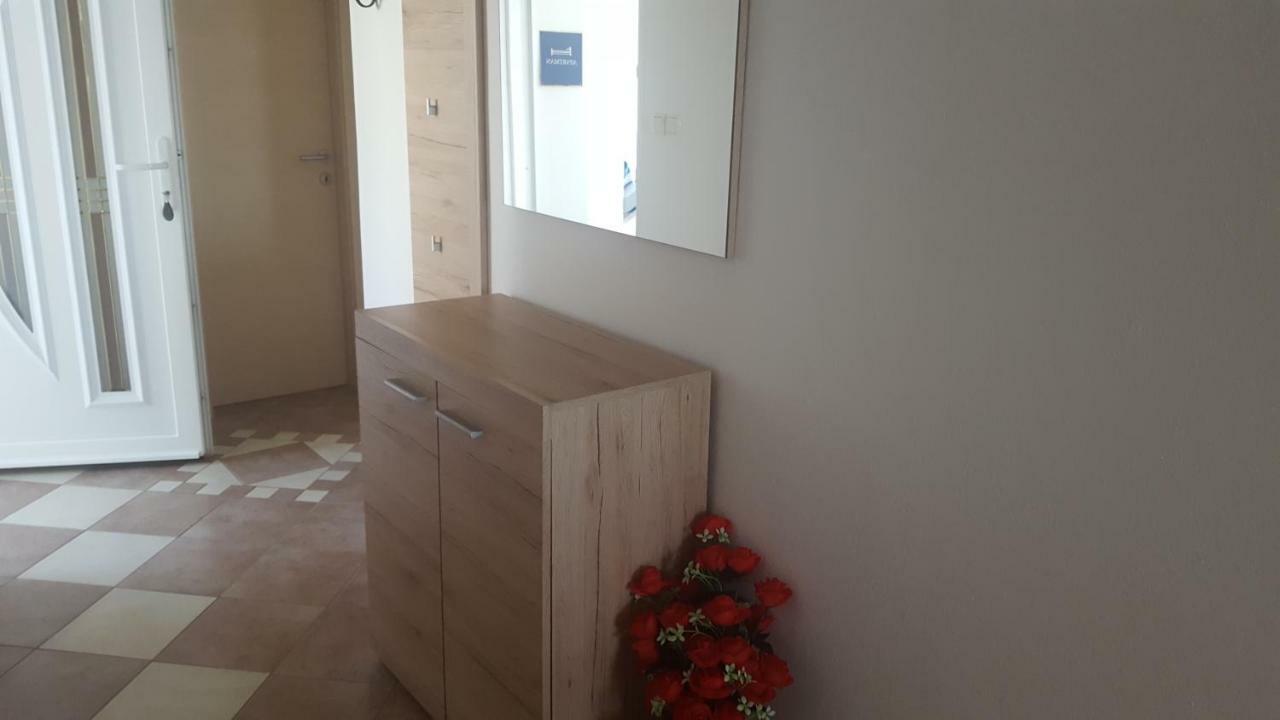 Apartmani Slavica 拉布 外观 照片