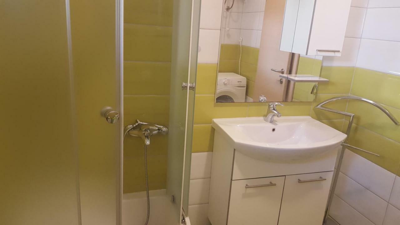 Apartmani Slavica 拉布 外观 照片
