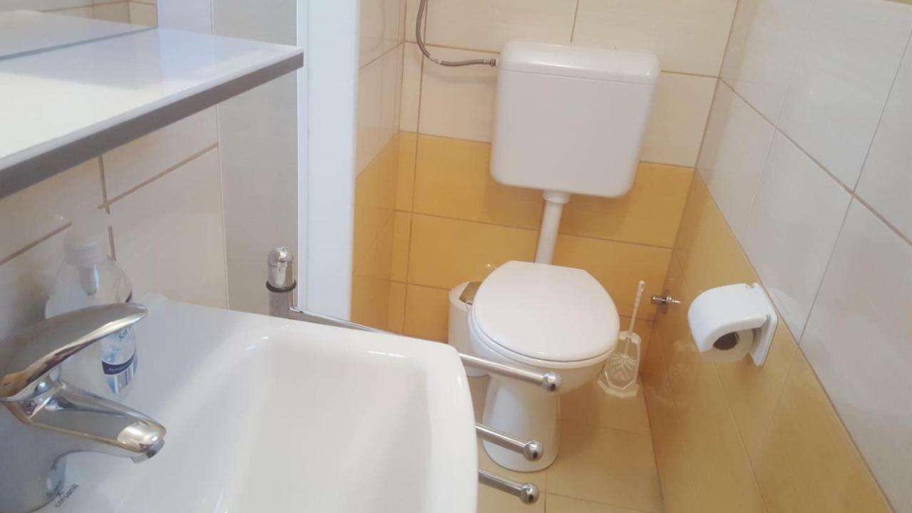 Apartmani Slavica 拉布 外观 照片