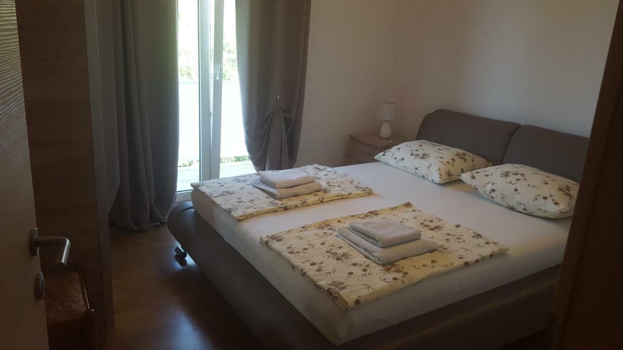 Apartmani Slavica 拉布 外观 照片