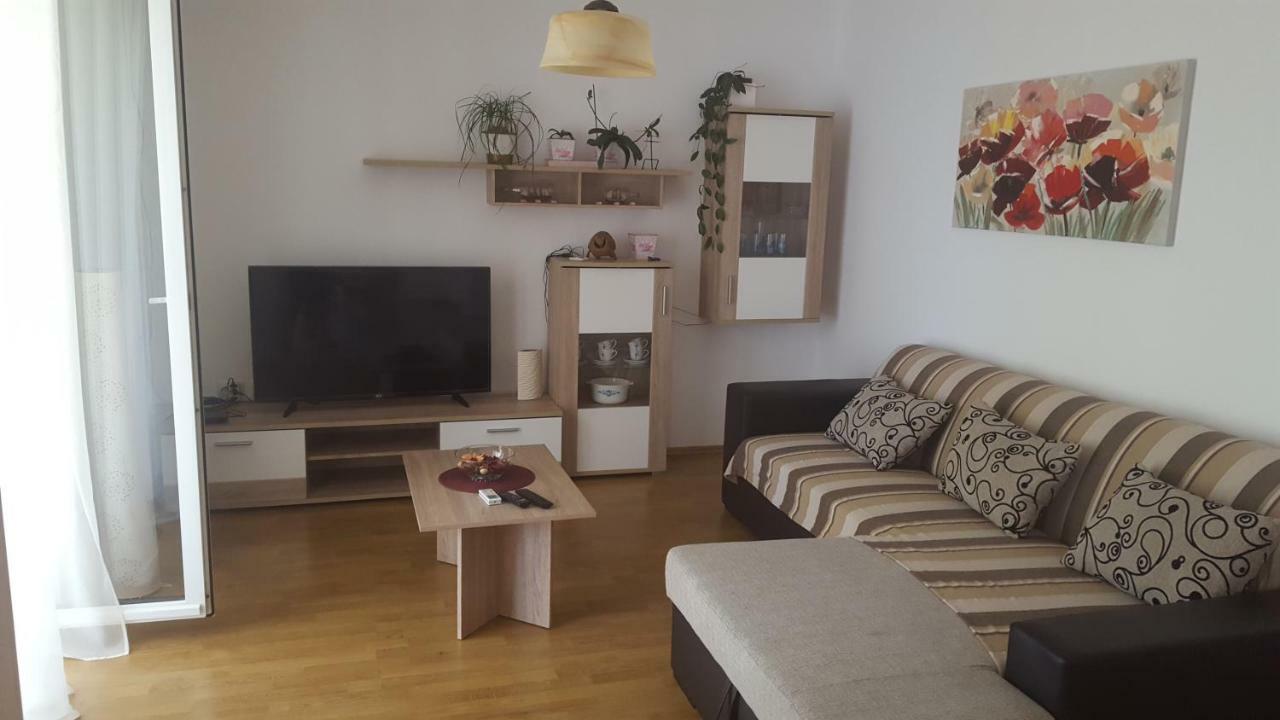 Apartmani Slavica 拉布 外观 照片