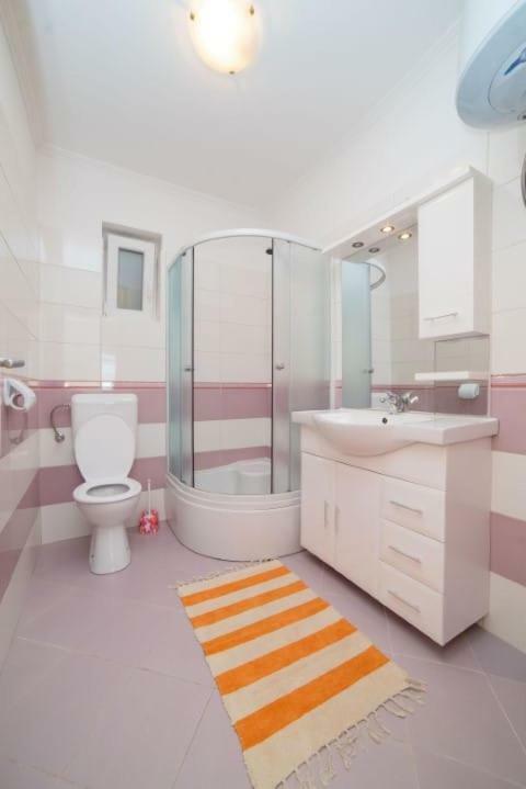 Apartmani Slavica 拉布 外观 照片